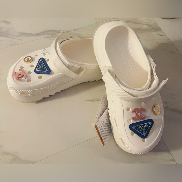 Hiker Escape Women Clog Crocs - size 8 - Picture 2 of 2